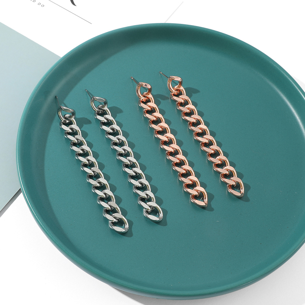 أقراط أذن بسلسلة من الفولاذ ال - مراجعة Steel Chain وسعره